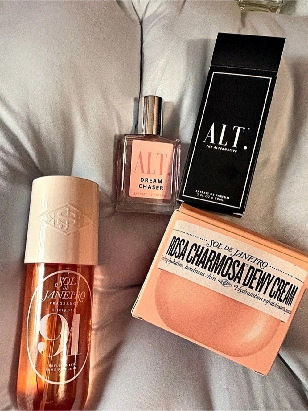Sol de Janeiro Rosa Charmosa body cream and spray, ALT DREAMCHASER SCENT DUO